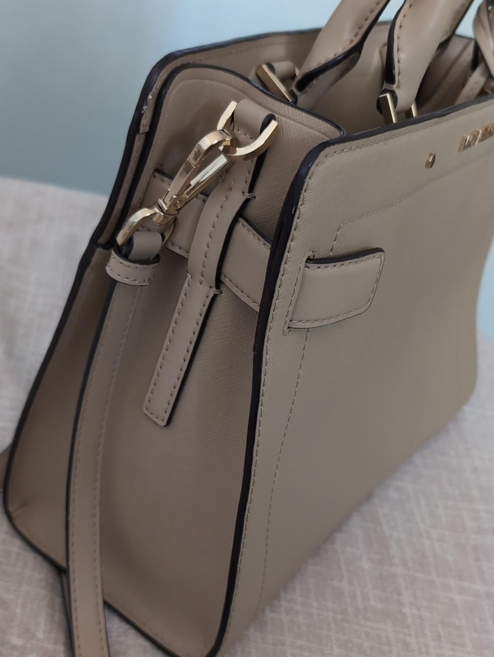 Michael Kors Handbag - Picture 5 of 6